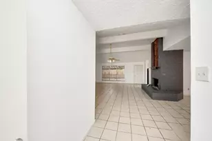11431 Valarno Dr, Houston, TX 77066 - Photo 9