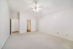 26912 Castlecliff Ln, Kingwood, TX 77339 - Photo 9