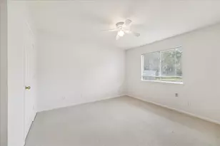 26912 Castlecliff Ln, Kingwood, TX 77339 - Photo 13