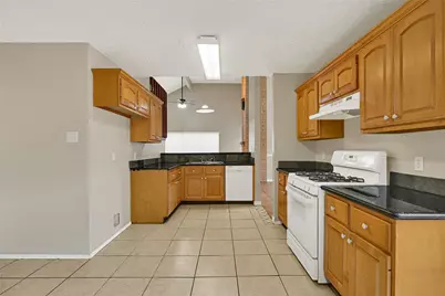 12322 Meadow Ridge Drive, Stafford, TX 77477 - Photo 11