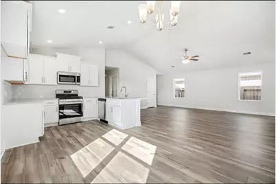 4326 W Bayou Maison Circle, Dickinson, TX 77539 - Photo 5