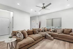 8407 James Franklin St, Houston, TX 77088 - Photo 7