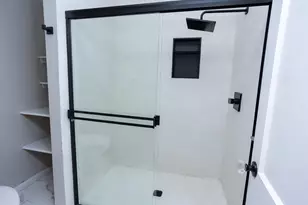 1247 Oxford St, Houston, TX 77008 - Photo 15