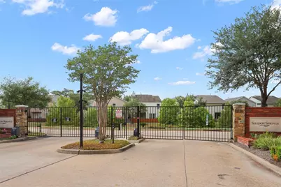 10046 Hillside Bayou Drive, Houston, TX 77080 - Photo 21