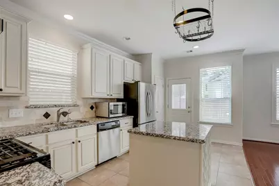 10046 Hillside Bayou Drive, Houston, TX 77080 - Photo 9