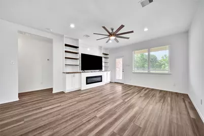 9245 Inland Leather Lane, Conroe, TX 77385 - Photo 11