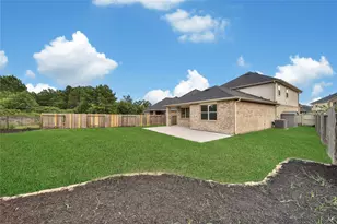9245 Inland Leather Ln, Conroe, TX 77385 - Photo 15