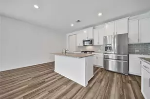 9245 Inland Leather Ln, Conroe, TX 77385 - Photo 9
