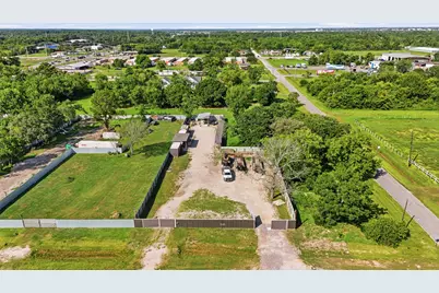 1406 Hill Avenue, League City, TX 77573 - Photo 1