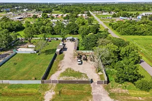 1406 Hill Ave, League City, TX 77573 - Photo 1