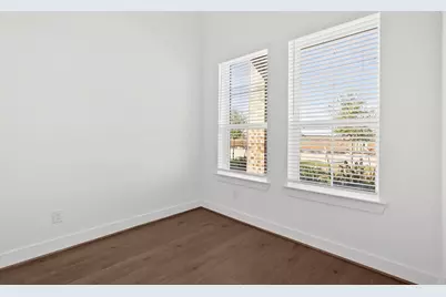 12105 Harrington Gate Drive, Texas City, TX 77951 - Photo 5