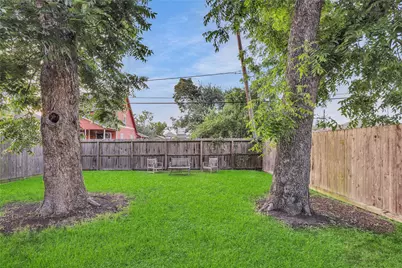 919 E 36th Street, Houston, TX 77022 - Photo 21