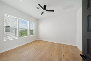 1005 Kern St, Houston, TX 77009 - Photo 9