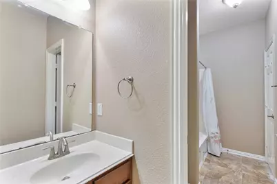 13814 McKinney Creek Lane, Houston, TX 77044 - Photo 25