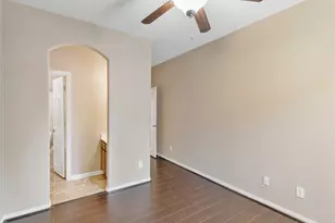 13814 McKinney Creek Ln, Houston, TX 77044 - Photo 23