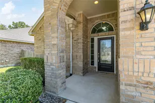 13814 McKinney Creek Ln, Houston, TX 77044 - Photo 3
