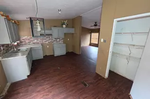 2910 Fairbanks St, Houston, TX 77026 - Photo 3