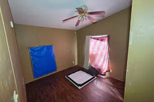 2910 Fairbanks St, Houston, TX 77026 - Photo 11