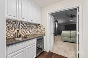 27546 Kingsland Pl Ln, Fulshear, TX 77441 - Photo 23