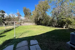 1710 Brookshire St, La Marque, TX 77568 - Photo 3