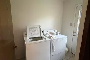 12518 Huntington Field Dr, Houston, TX 77099 - Photo 9