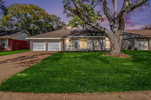 321 Reta Dr, Deer Park, TX 77536 - Photo 1