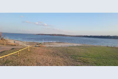 323 N Apache Drive N, Somerville, TX 77879 - Photo 3