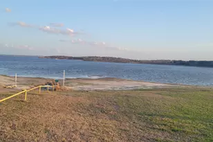 323 N Apache Dr N, Somerville, TX 77879 - Photo 3