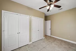 5627 Brookfield Dr, Houston, TX 77085 - Photo 11