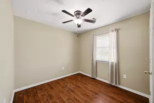 5627 Brookfield Dr, Houston, TX 77085 - Photo 29