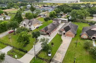 5627 Brookfield Dr, Houston, TX 77085 - Photo 31