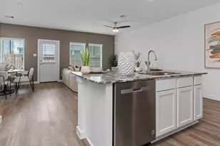 7611 Inwood Hls Ln, Houston, TX 77088 - Photo 7