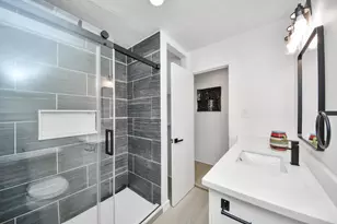 5619 Duxbury St, Houston, TX 77035 - Photo 27