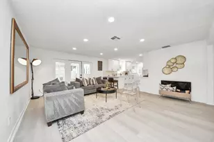 5619 Duxbury St, Houston, TX 77035 - Photo 11