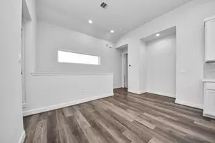 9577 Neuens Rd, Houston, TX 77080 - Photo 11