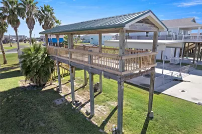 946 Meynig Drive, Crystal Beach, TX 77650 - Photo 7