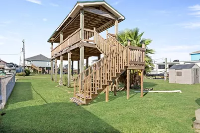 946 Meynig Drive, Crystal Beach, TX 77650 - Photo 5