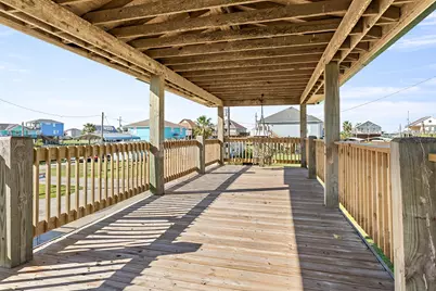 946 Meynig Drive, Crystal Beach, TX 77650 - Photo 9