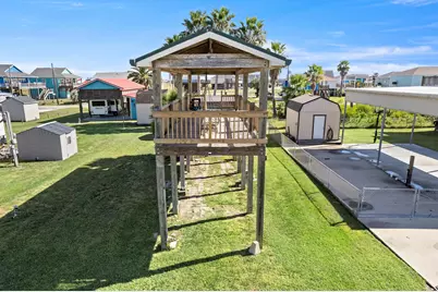 946 Meynig Drive, Crystal Beach, TX 77650 - Photo 7