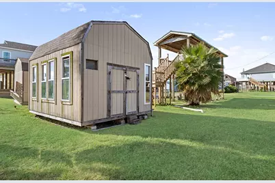 946 Meynig Drive, Crystal Beach, TX 77650 - Photo 13