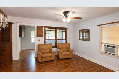 236 E Orchard Street, Clute, TX 77531 - Photo 3