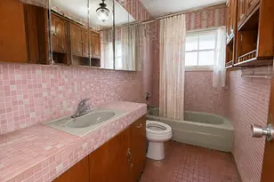 236 E Orchard St, Clute, TX 77531 - Photo 9