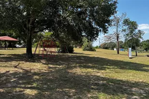 104 Douglas Dr, Bellville, TX 77418 - Photo 27