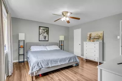 14527 Dartwood Drive, Houston, TX 77049 - Photo 17