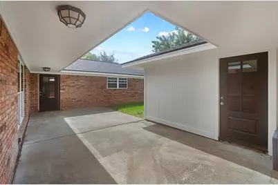 4805 N Burning Tree Drive, Baytown, TX 77521 - Photo 39