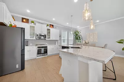 2013 Kirby Landing Drive, Houston, TX 77051 - Photo 11