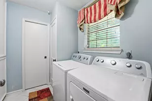 70 Oak Leaf Dr, Huffman, TX 77336 - Photo 17