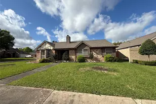 214 Kings Ct, Stafford, TX 77477 - Photo 3