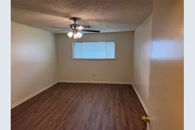 214 Kings Court, Stafford, TX 77477 - Photo 11