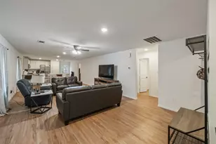 17118 Quaking Aspen Ln, New Caney, TX 77357 - Photo 3